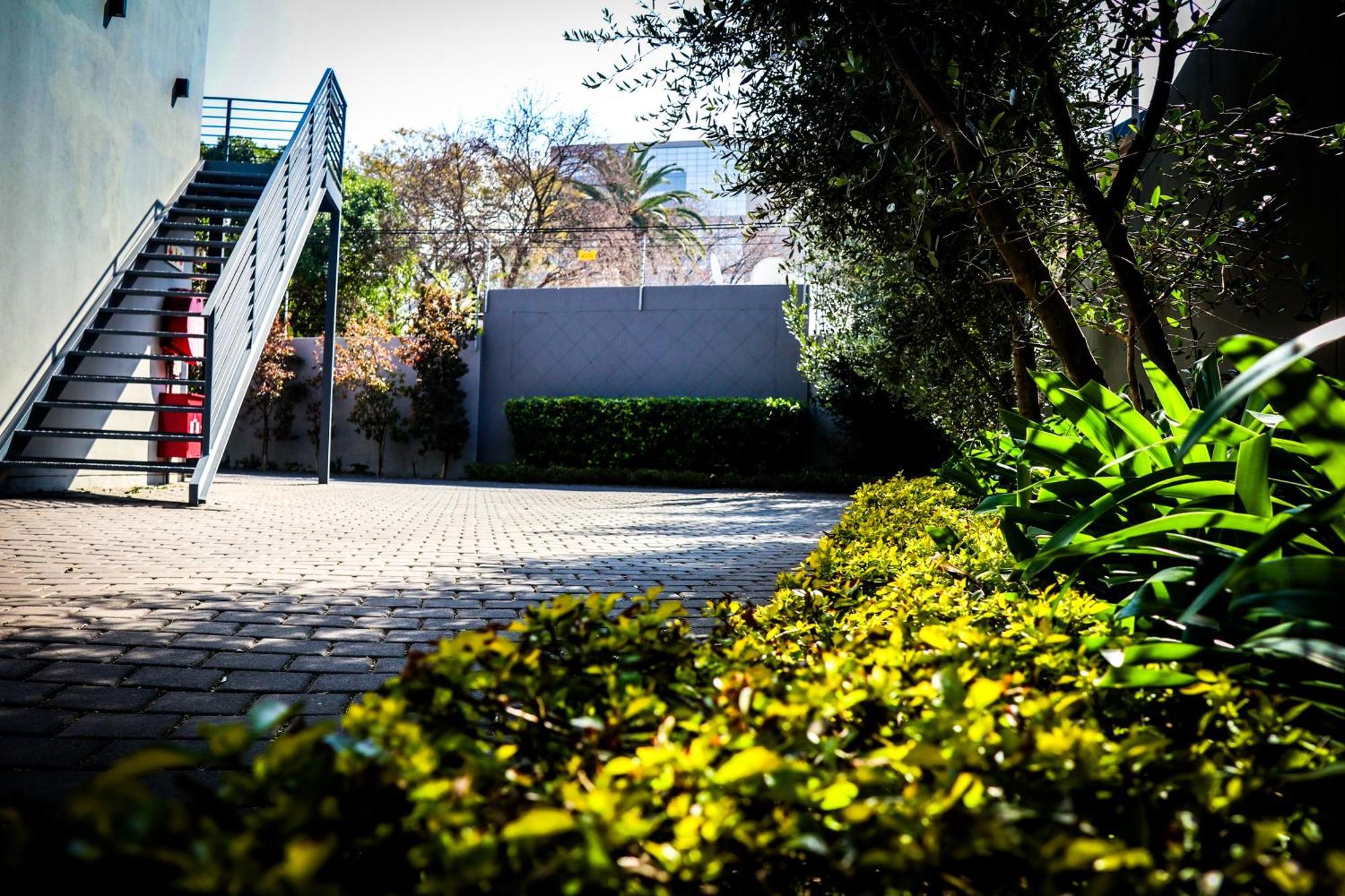 The Wantage Suites Johannesburg Exteriör bild